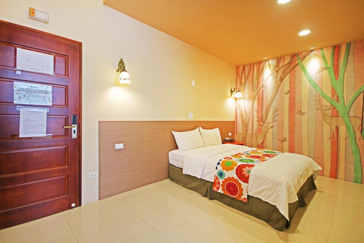 Fun Trip - Little Castle & Oscar B&B Taitung المظهر الخارجي الصورة