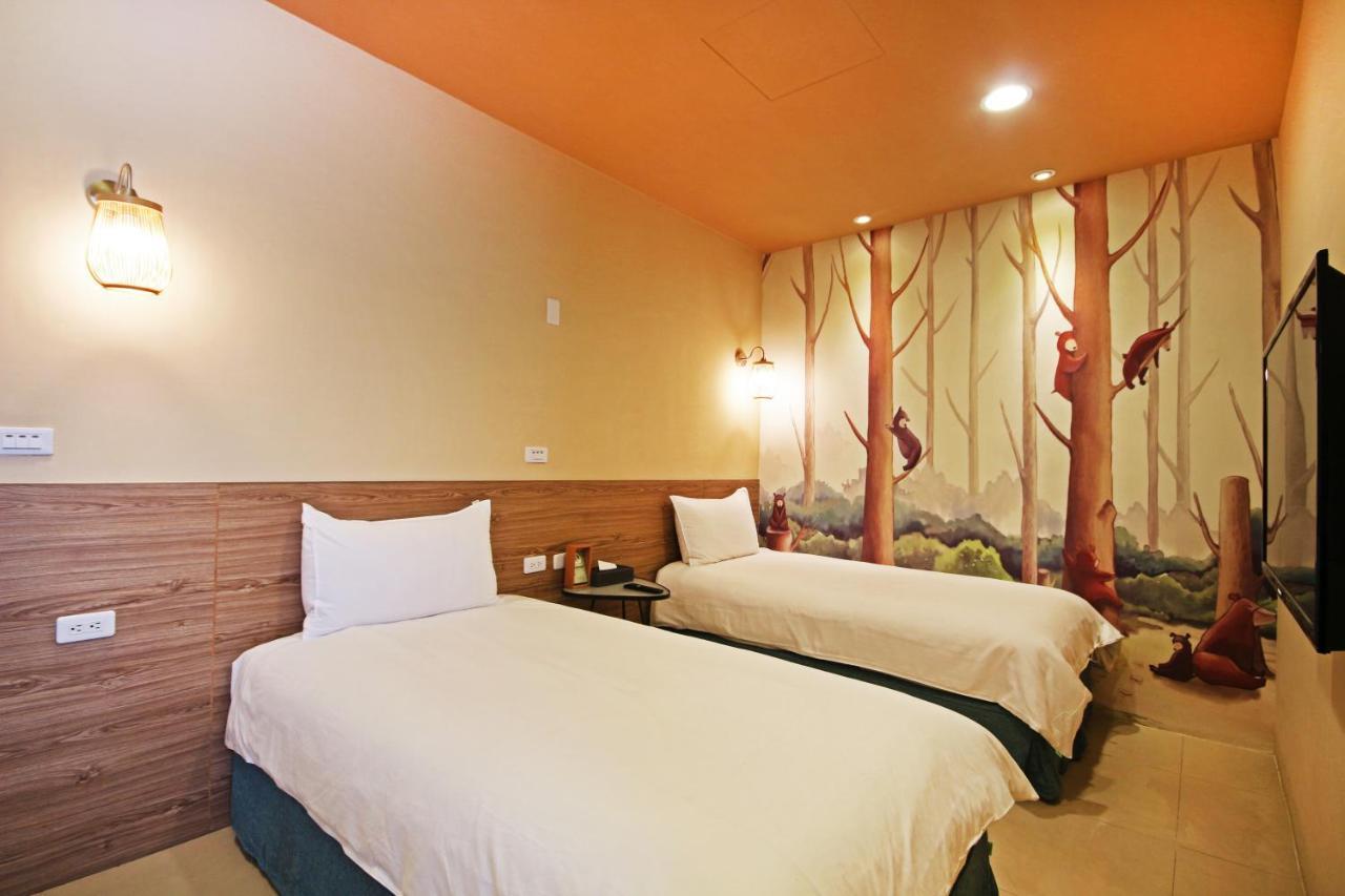 Fun Trip - Little Castle & Oscar B&B Taitung المظهر الخارجي الصورة