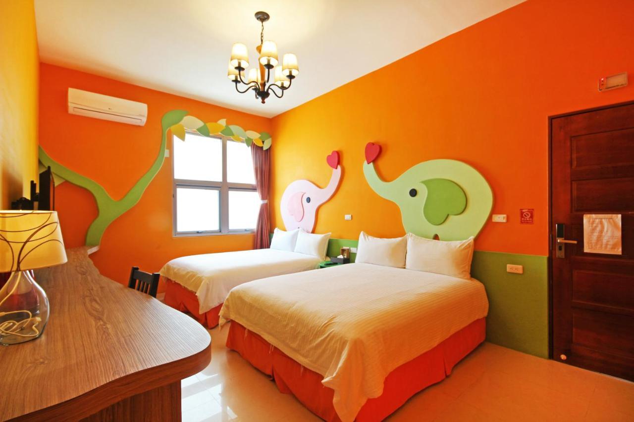 Fun Trip - Little Castle & Oscar B&B Taitung المظهر الخارجي الصورة