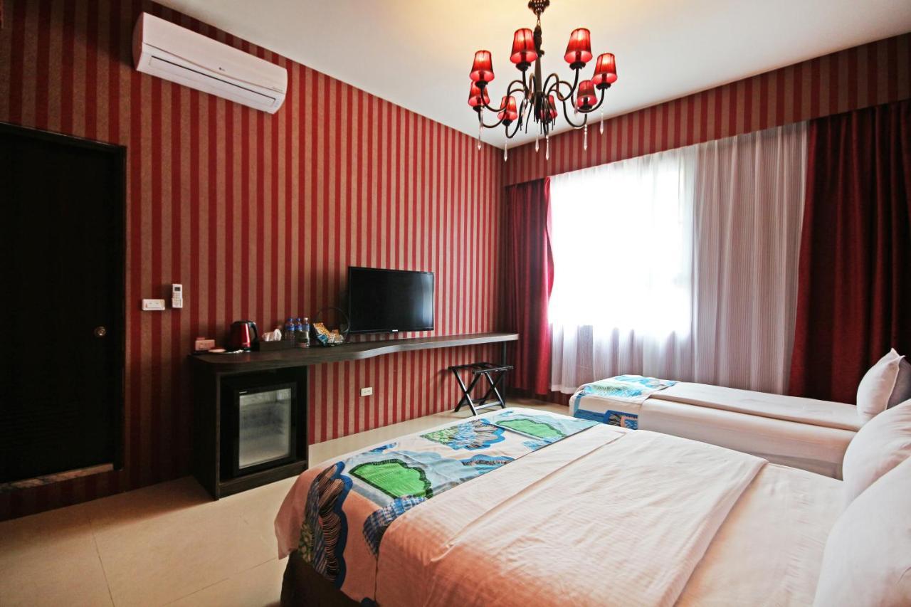 Fun Trip - Little Castle & Oscar B&B Taitung المظهر الخارجي الصورة
